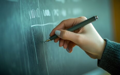 Comment mettre en place des dictées pour 6e gratuites dans votre programme