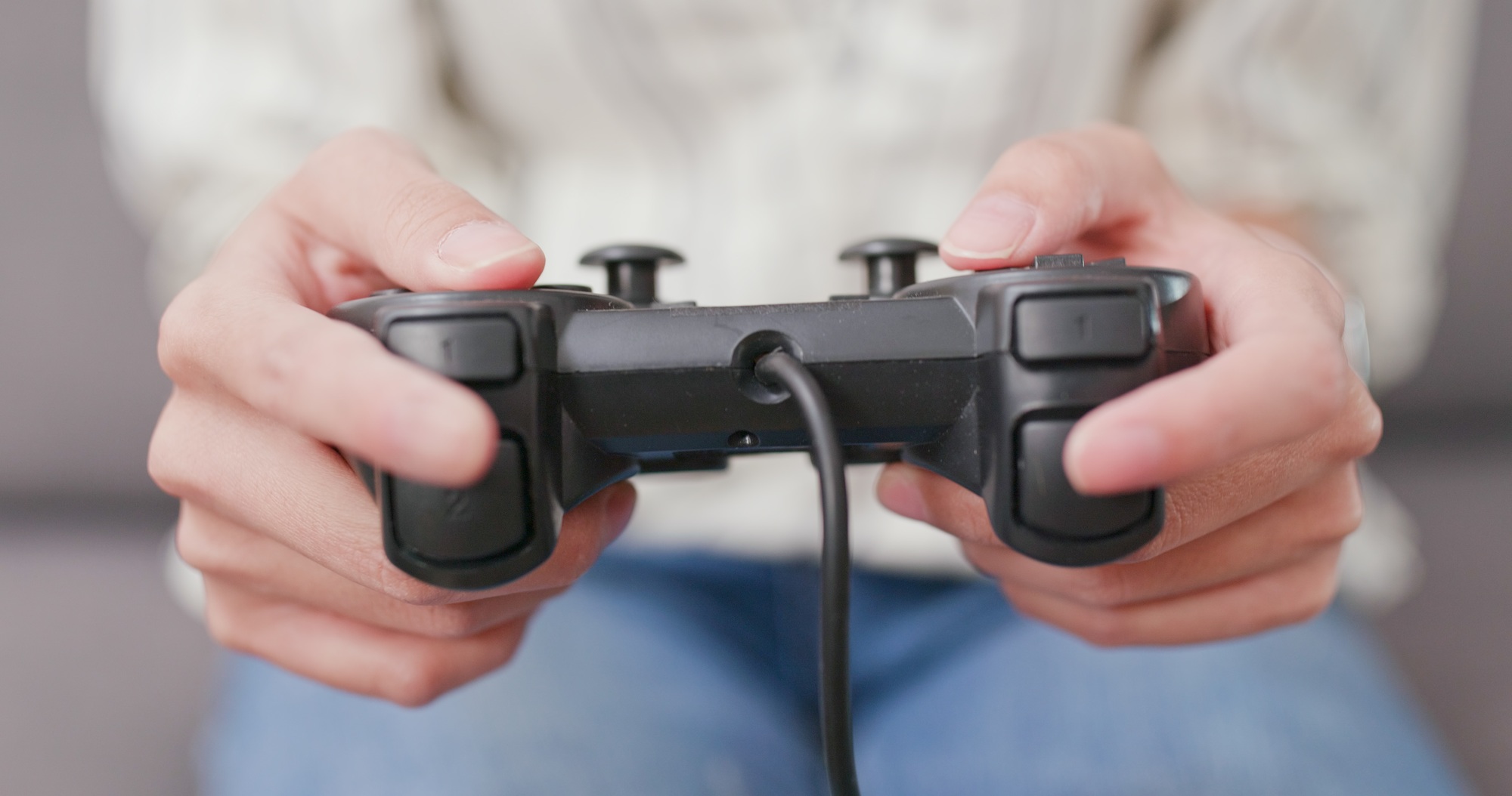 Play video game